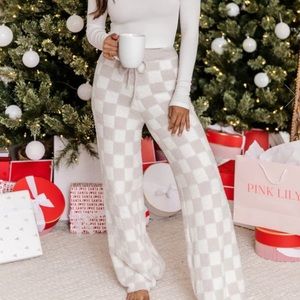 Pink Lily Cream Checkered Lounge Pants